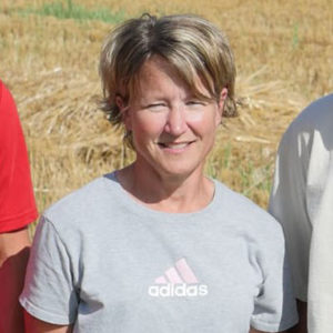 Angela Knuth