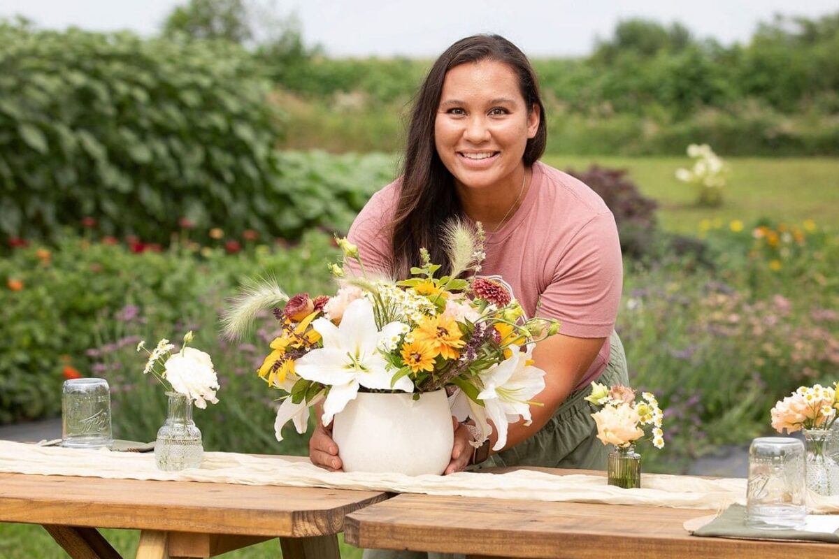 Making a Home for Pollinators on an Urban Flower Farm: How Engelbrecht Farm is Supporting Native Insects and Farm Sustainability