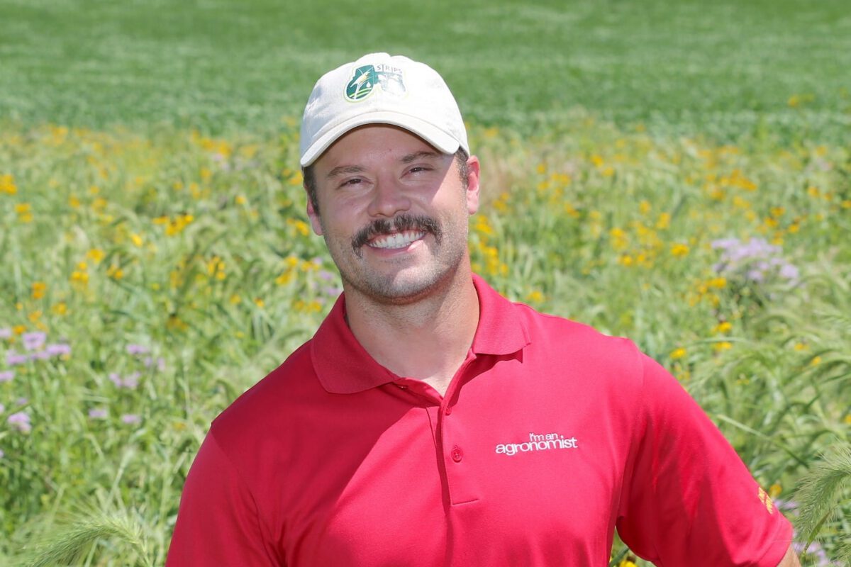 Farmers Margaret Smith of Hampton and Tim Youngquist of Zearing join PFI's board of directors